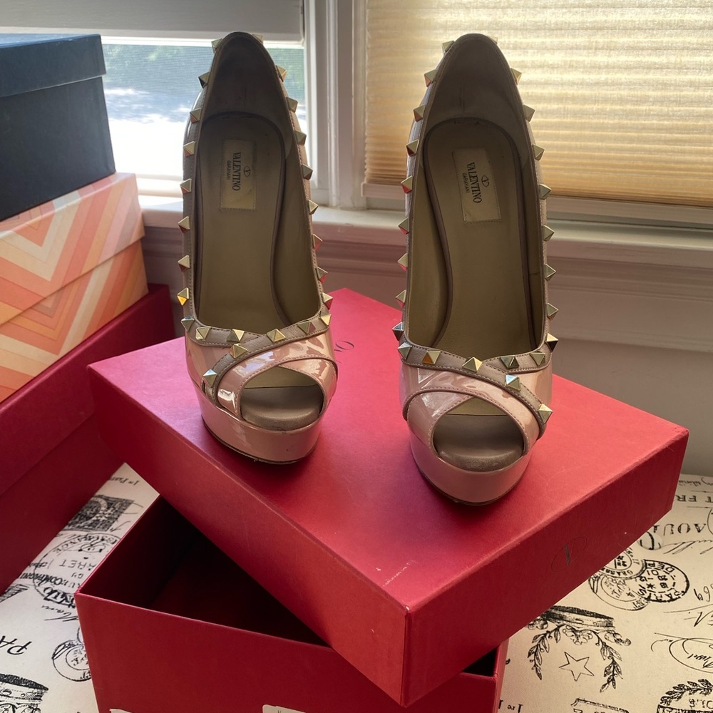 Valentino Garavani womens heels - Picture 2 of 9